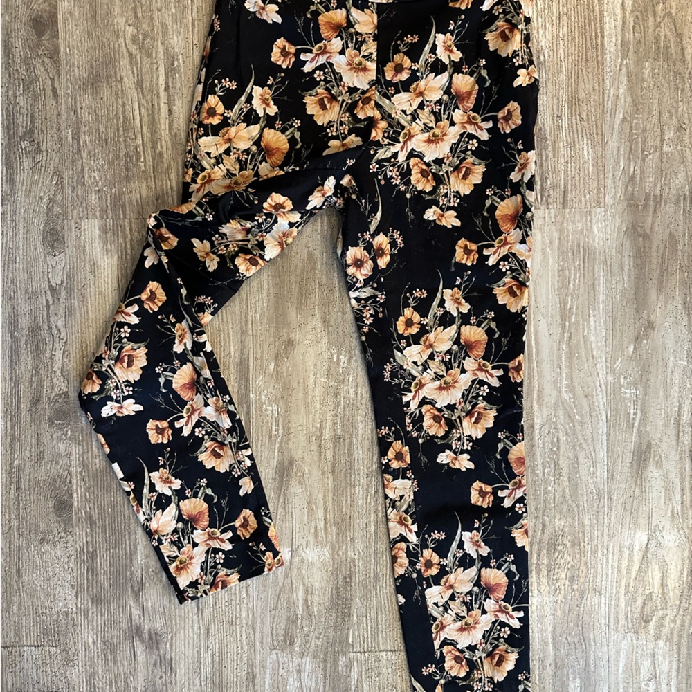 Womens H&M stretch dress pants size 6
